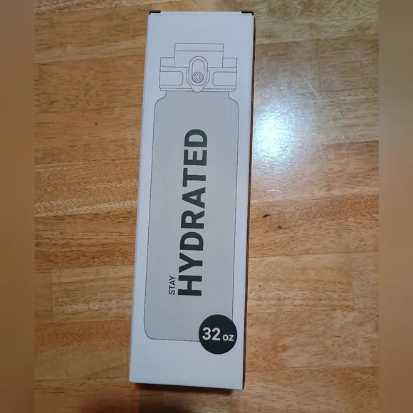 water bottle - Picture 1 of 3